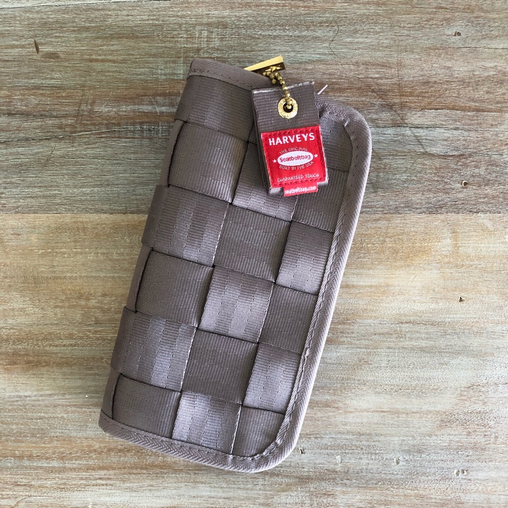 ✨HARVEY’S CLASSIC WALLET✨